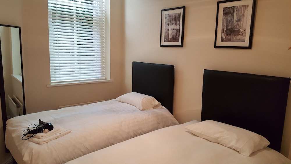 Standard Apartment, 3 Bedrooms photo 2