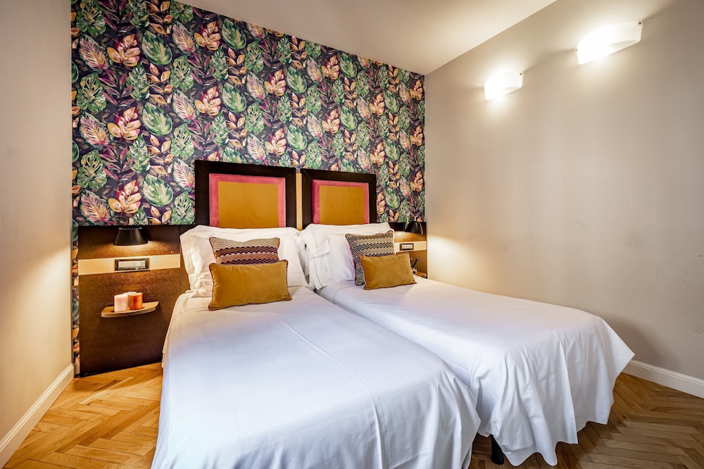 Basic Double Room, Courtyard View photo 1