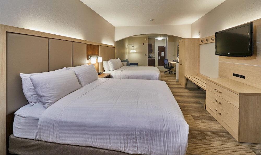 Suite, 2 Queen Beds, Accessible (Communications, Accessible Tub) - Photo 1