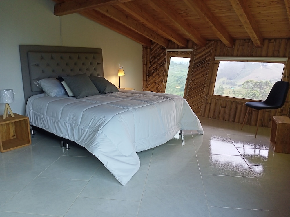 Panoramic Room photo 1