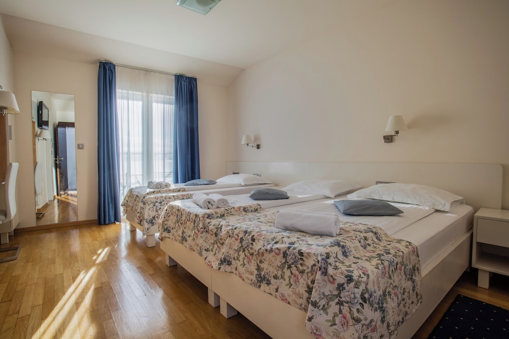 Triple Room, Balcony, Sea View