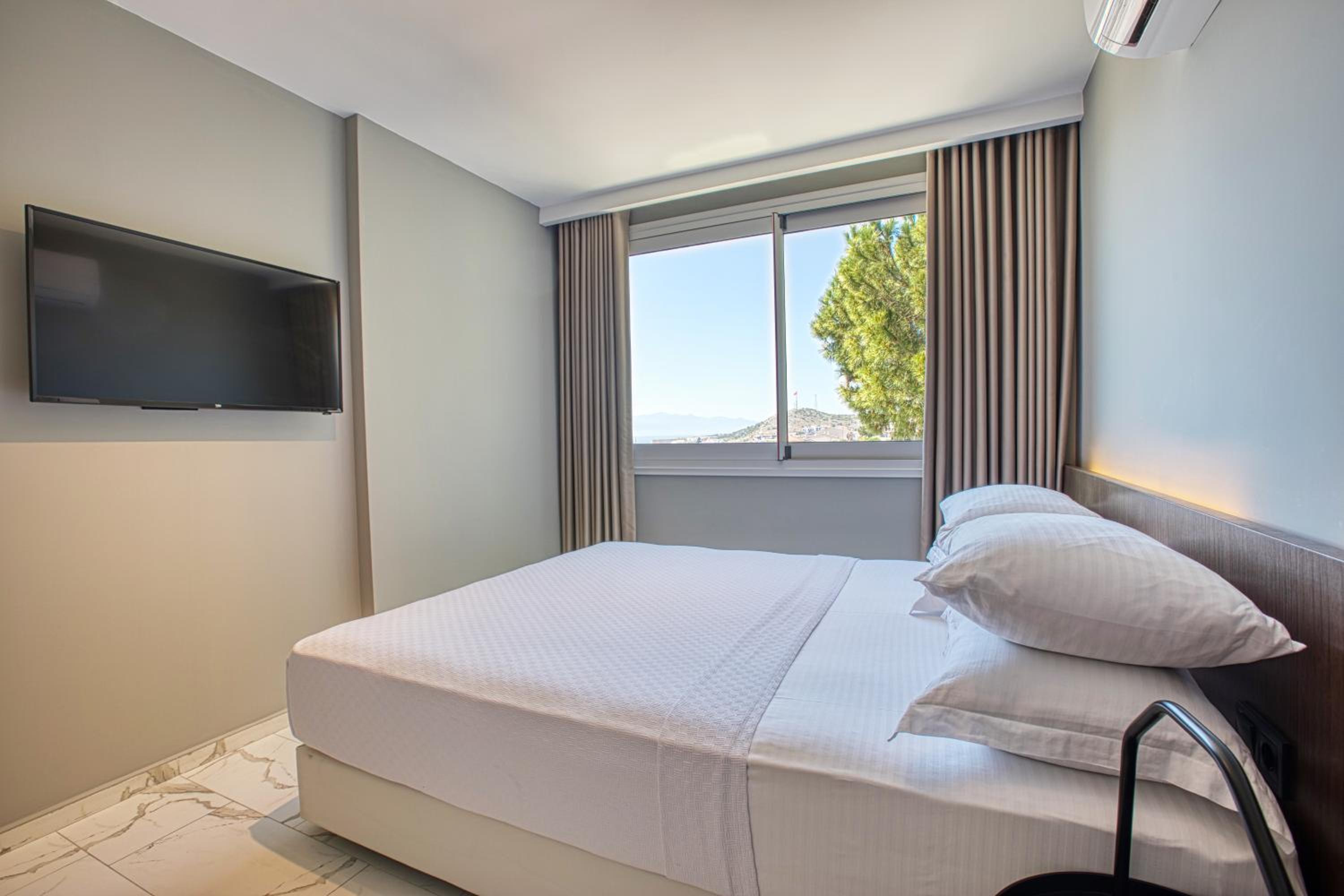 Small Double Room - Photo 1