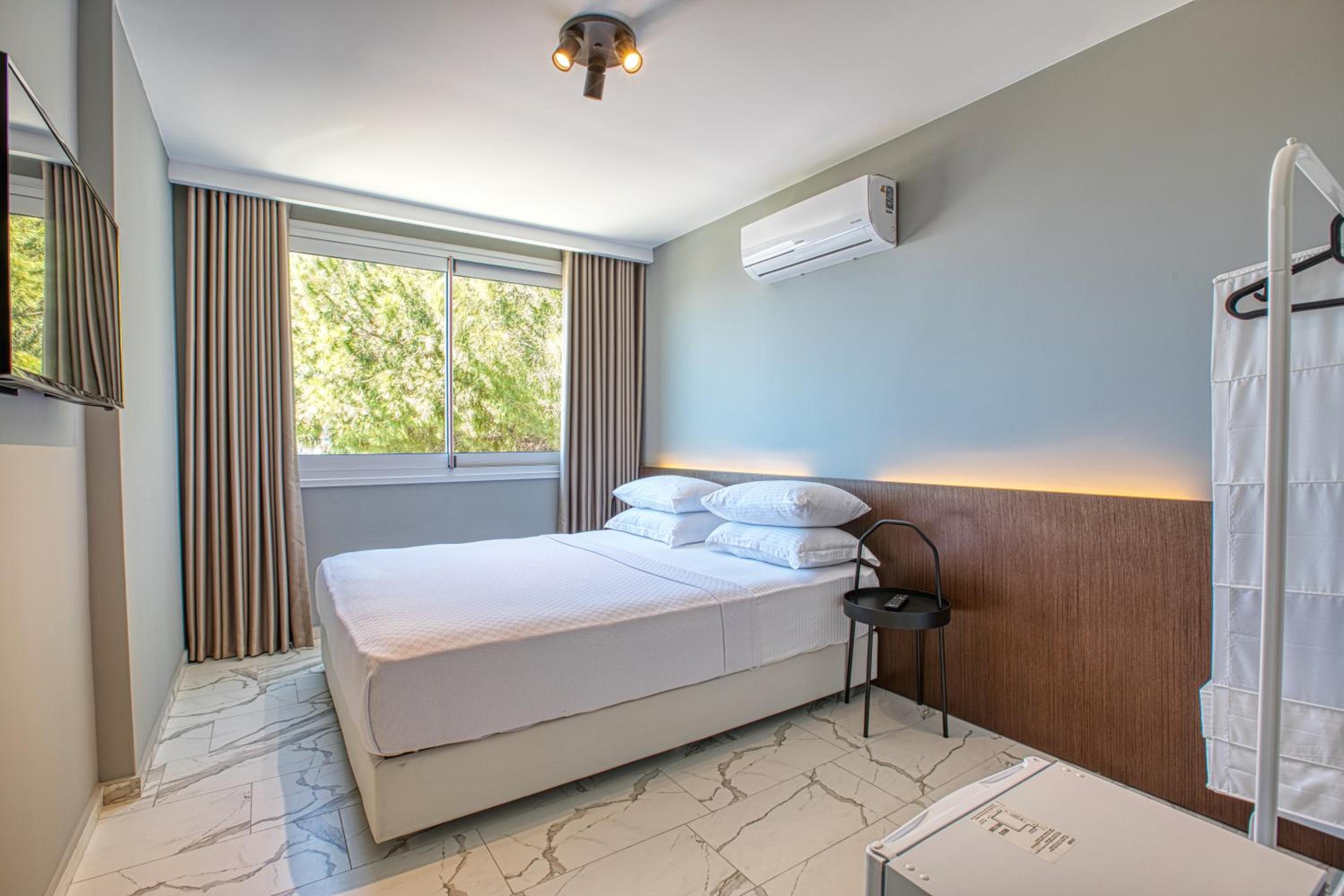Small Double Room - Photo 3