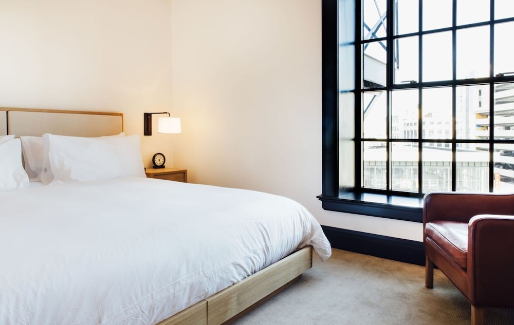 Room, 1 King Bed (Study)