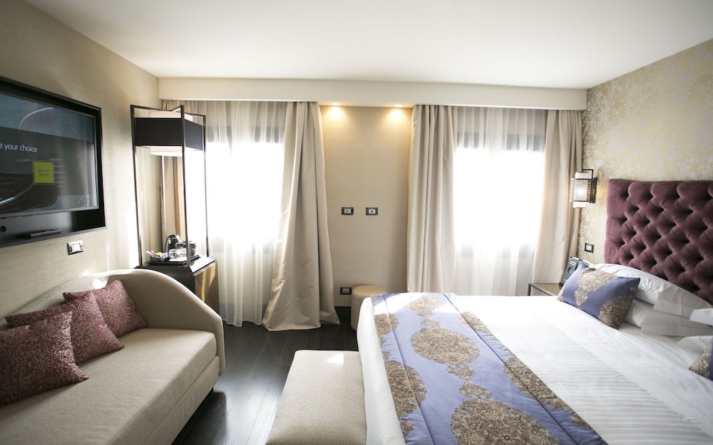 Executive Room photo 3