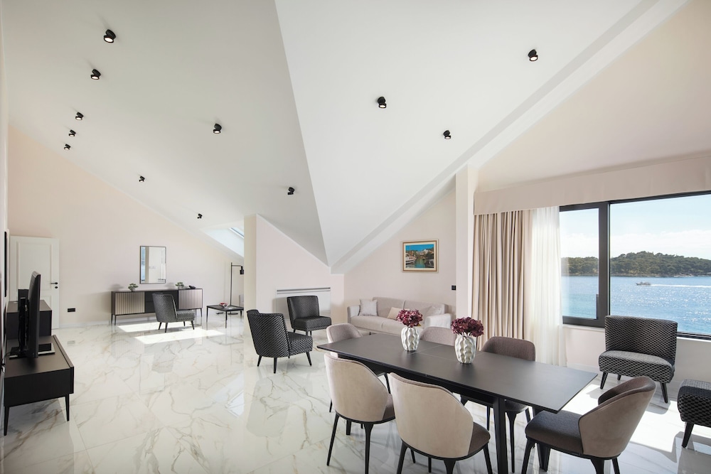 Deluxe Apartment, 3 Bedrooms, Sea View