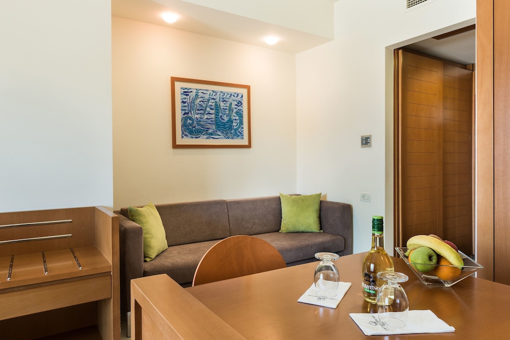 Inland View Room - Photo 15