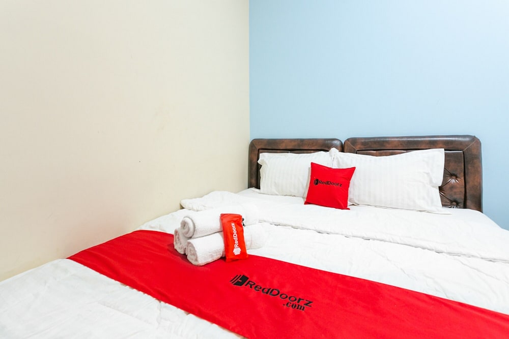 Family Room (RedDoorz) - Photo 3