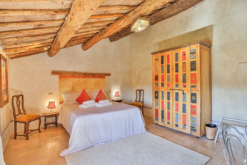 Deluxe Room - Photo 2