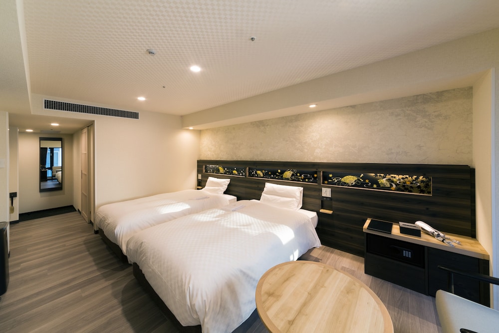 Deluxe Twin Room (Breakfast Included) Non Smoking photo 2