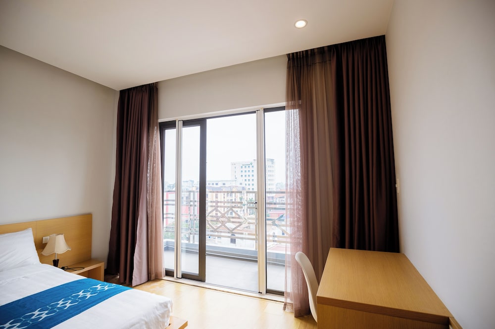 Family Apartment, Balcony, City View