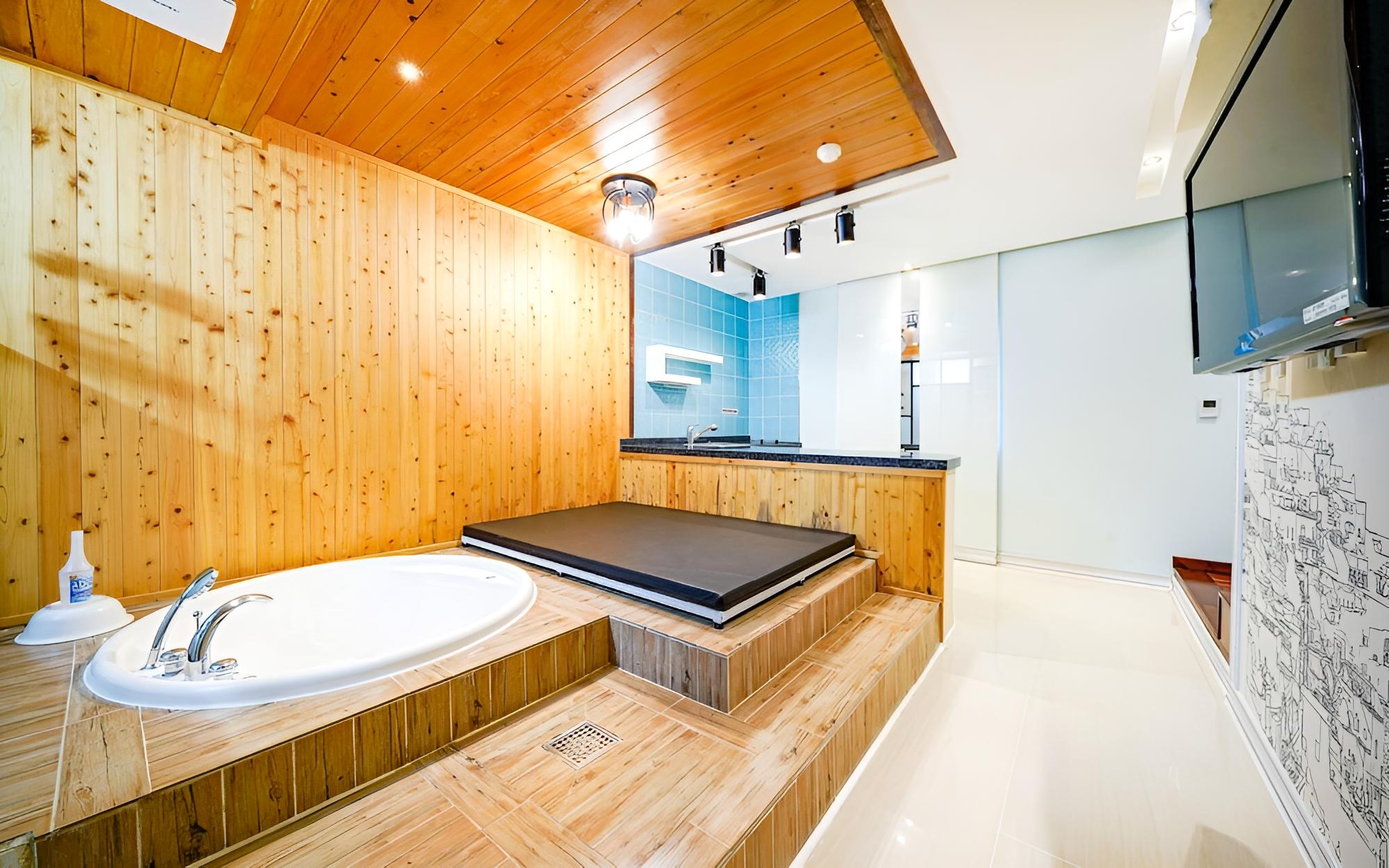 Room (VIP Duplex (Equestrian bed installati)