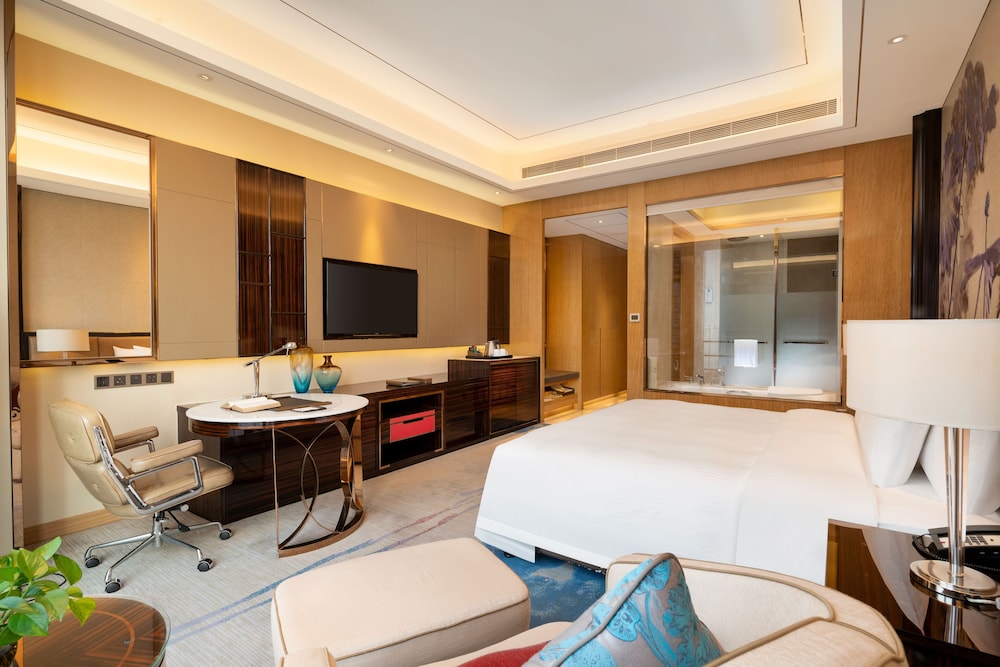 Executive King  Room