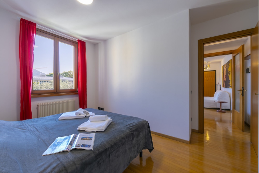 Family Apartment, Multiple Bedrooms (Claz House)