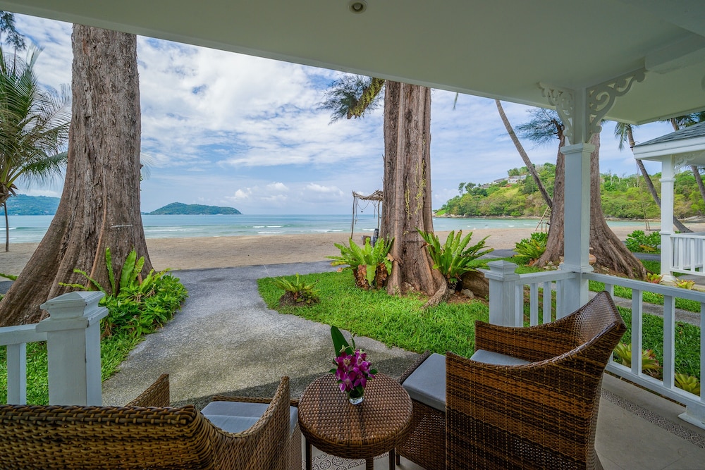 Beachfront Cottage - Photo 13