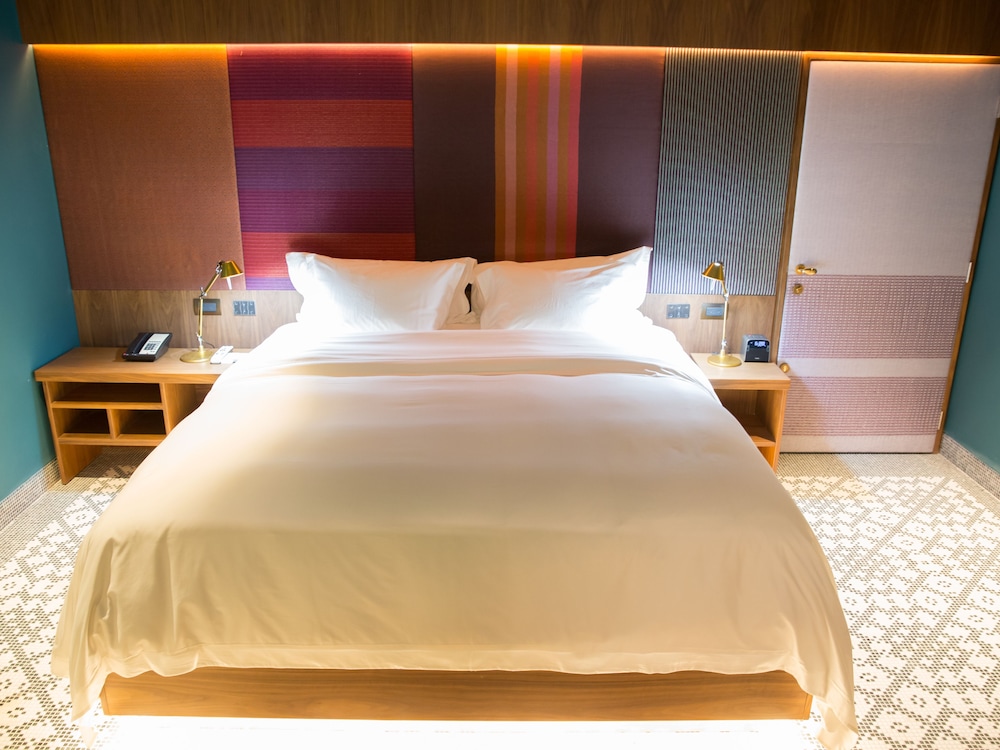 Superior Room, 1 Queen Bed with Sofa bed, Non Smoking photo 2
