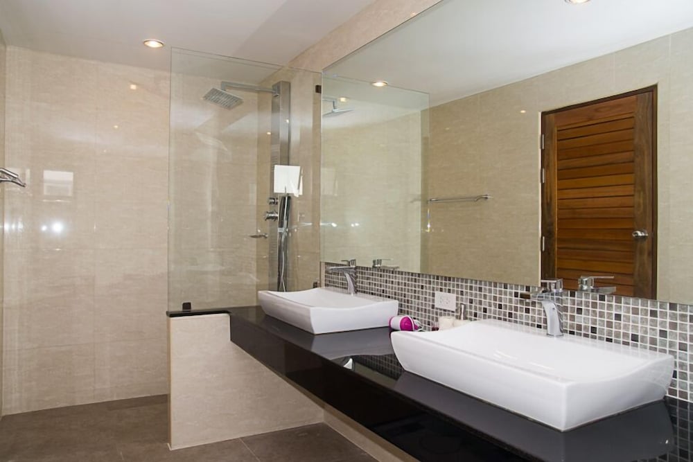 2 Bedrooms Deluxe Apartment photo 2