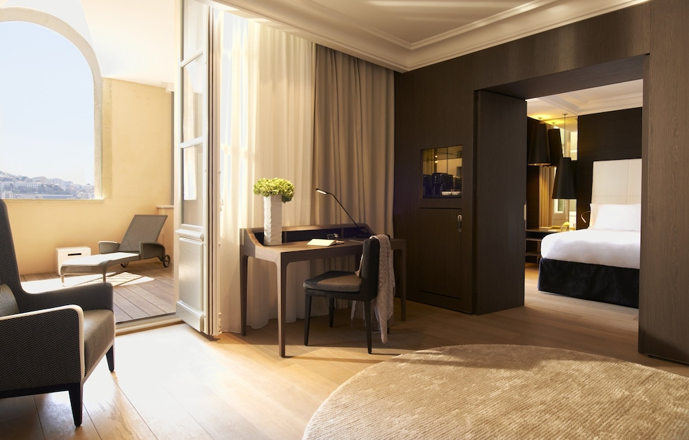 Junior Suite, 1 King Bed, Terrace, Harbor View - Photo 4