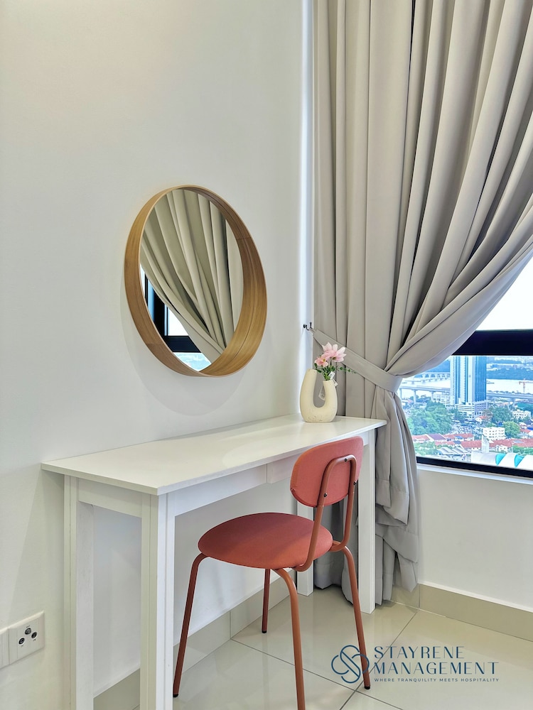 Comfort Apartment, 3 Bedrooms, Non Smoking, City View thumbnail 6