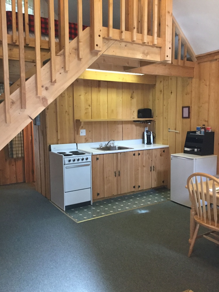 Deluxe Cabin, Multiple Beds, Kitchen, Mountainside photo 3
