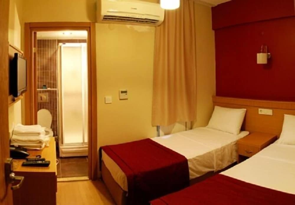 Standard Twin Room, City View photo 1