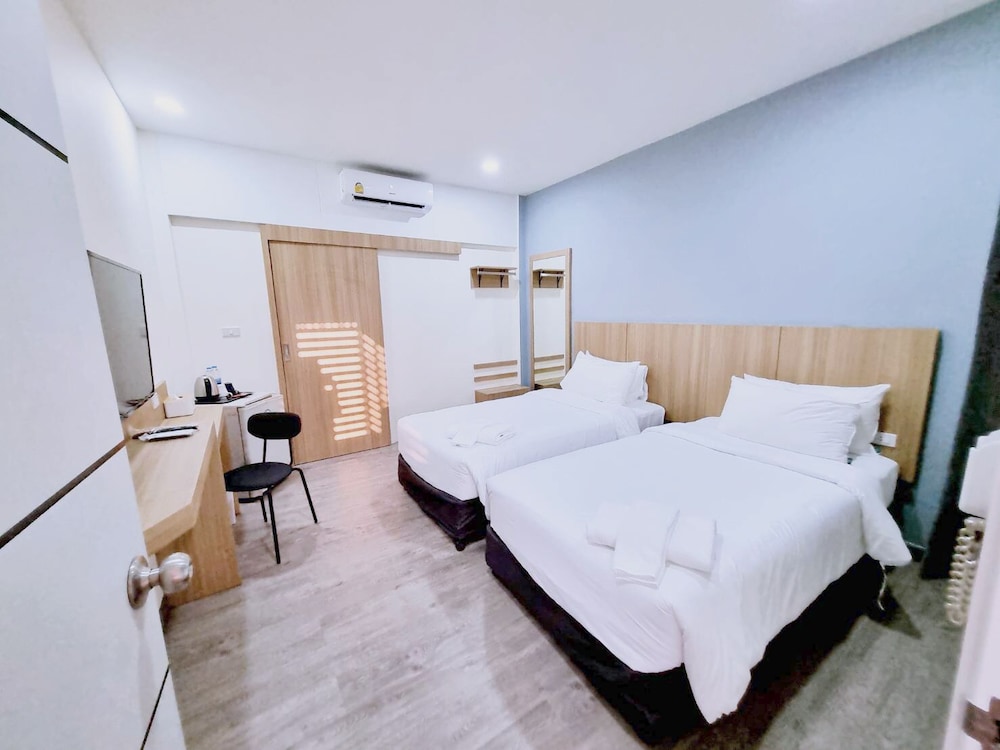 Superior Twin Room - Photo 1