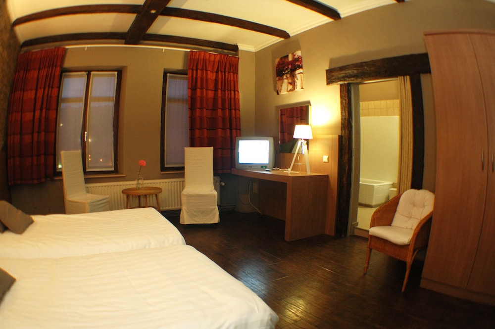 Superior Double or Twin Room photo 2