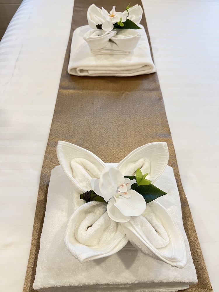 Deluxe Suite - Photo 2