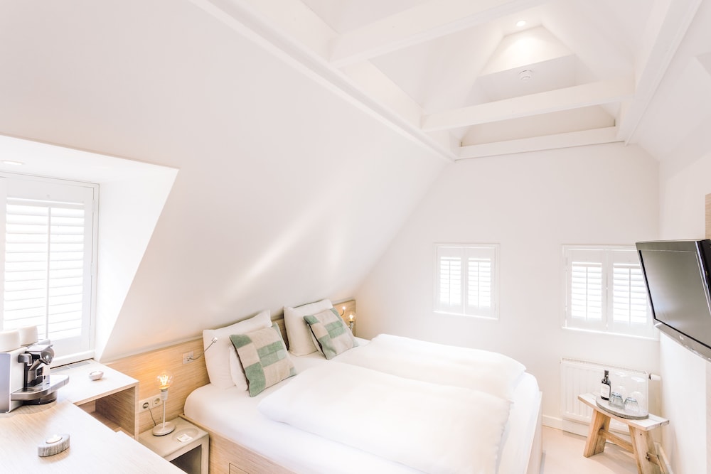 Basic Double Room photo 3