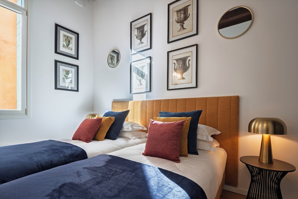Luxury Apartment photo 3