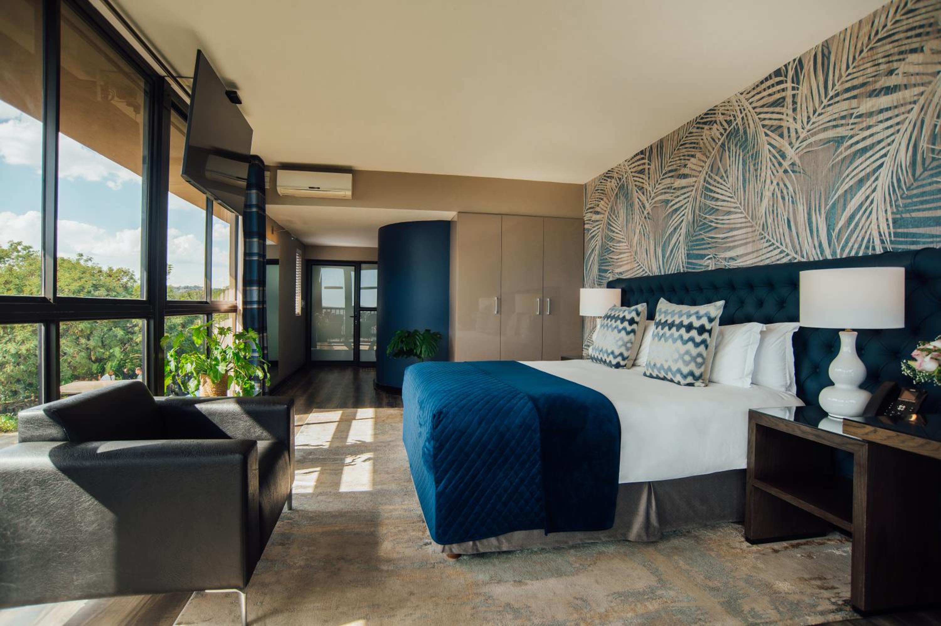 Junior Suite with Garden View photo 2