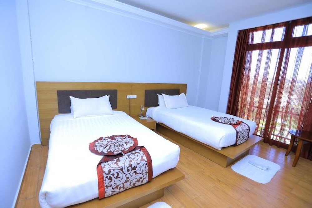 Standard Twin Room - Photo 1