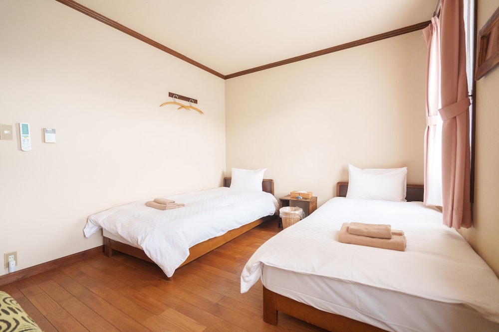 Superior Twin Room - Photo 1