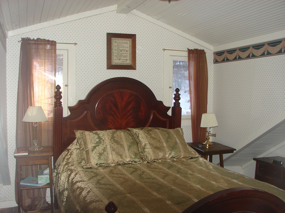Crofting Suite Room 1 photo 1
