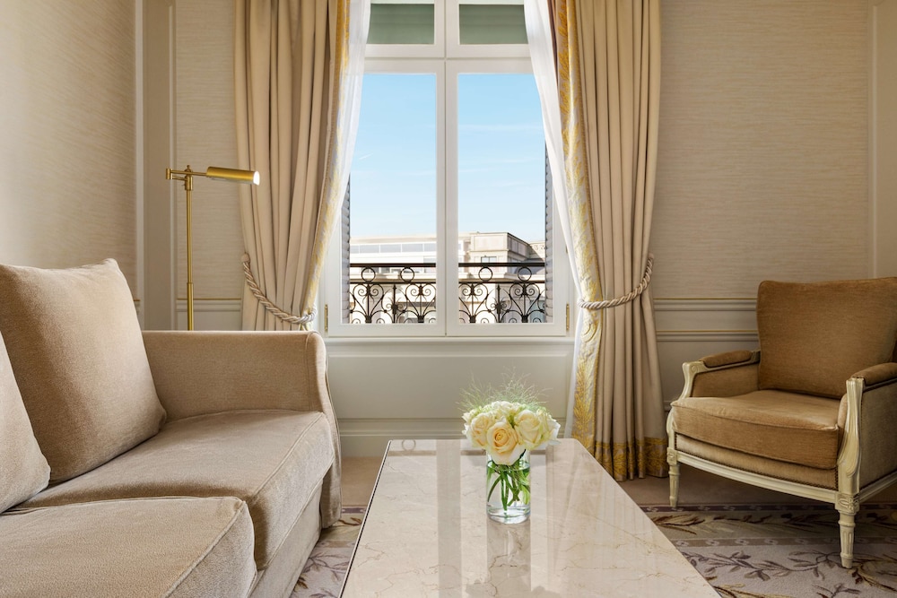 Junior Suite, 1 King Bed