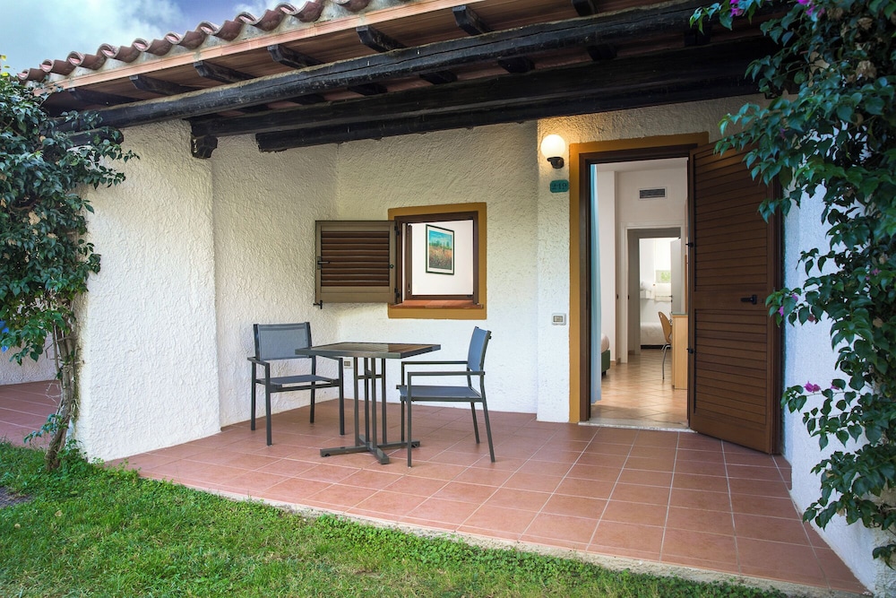 Standard Mediterraneo (garden view)