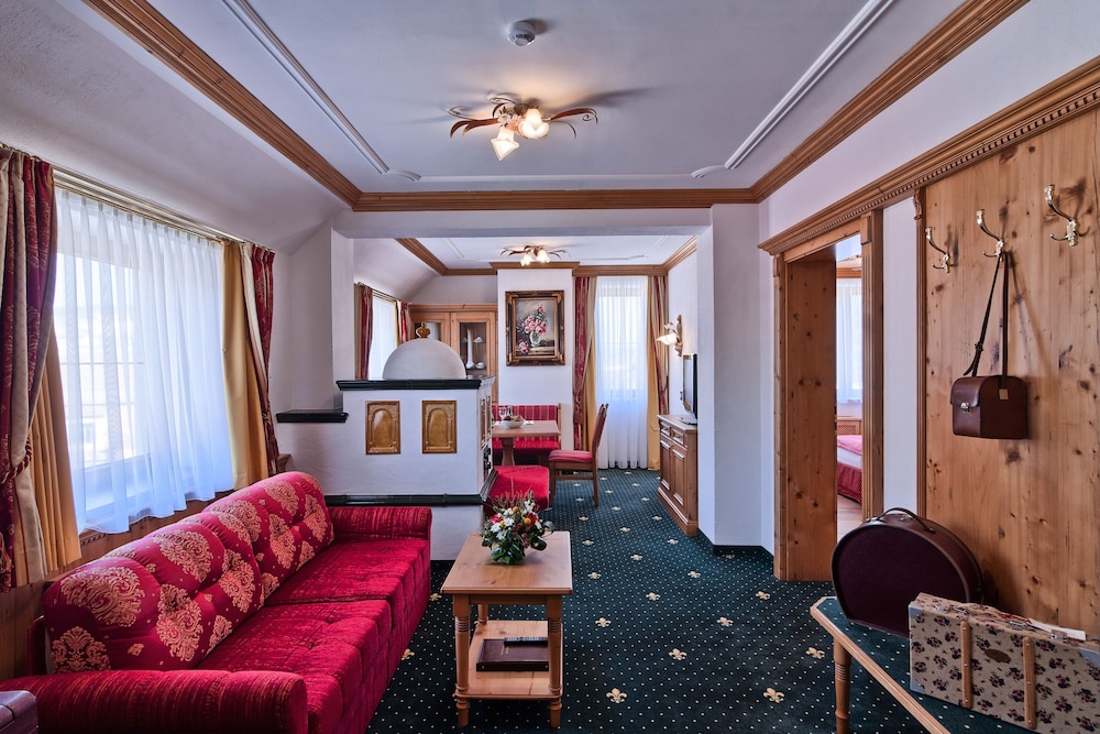 Superior Suite, 1 Double Bed with Sofa bed - Photo 13