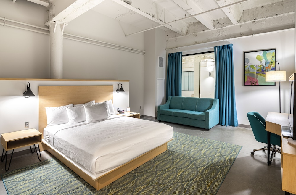 Room, 1 King Bed with Sofa bed
