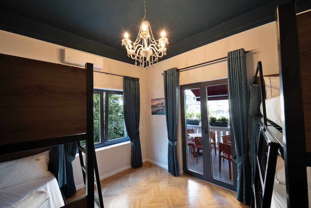 Superior Shared Dormitory, Mixed Dorm, Balcony