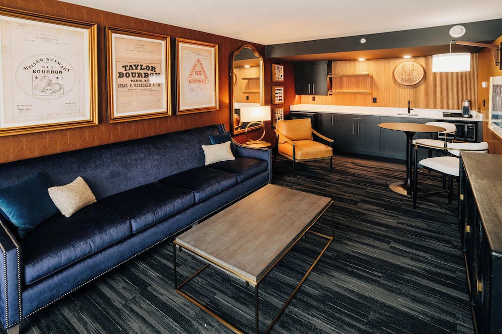 Suite, 1 King Bed (Single Barrel Suite)