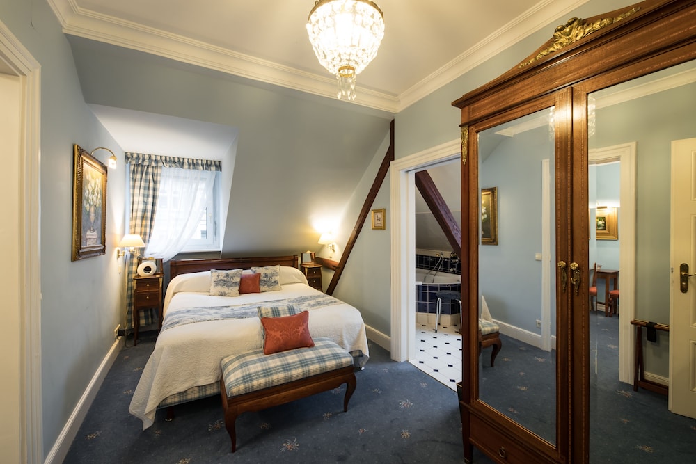 Deluxe Double Room - Photo 18