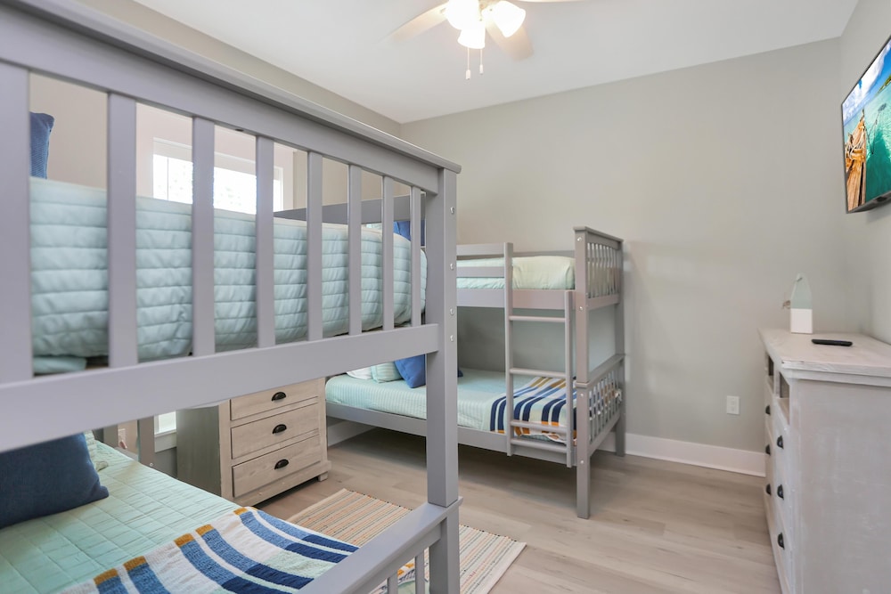 House, Multiple Beds (Shallow Reed Hideaway)