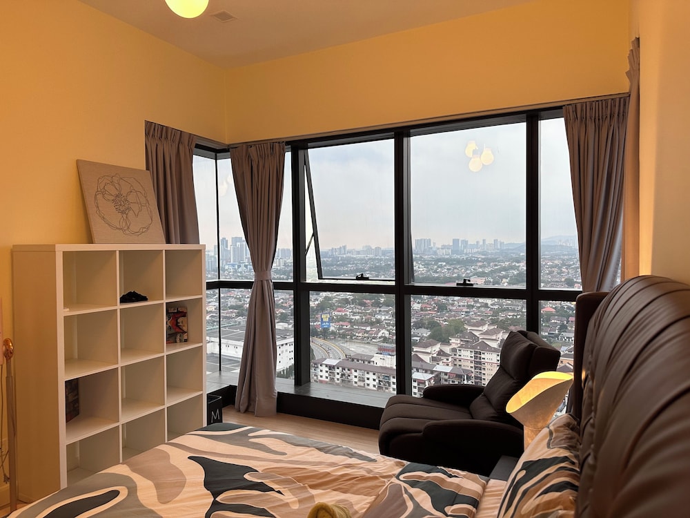 Luxury Apartment, City View
