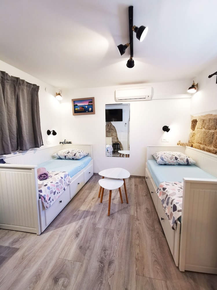 City Villa, 3 Bedrooms, Kitchen - Photo 30