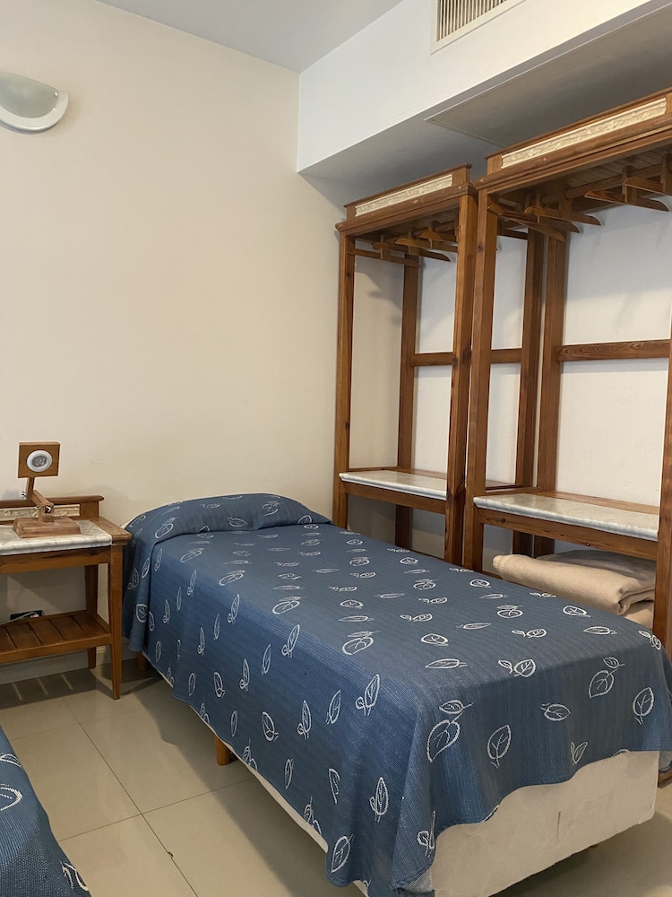 Business Room photo 2