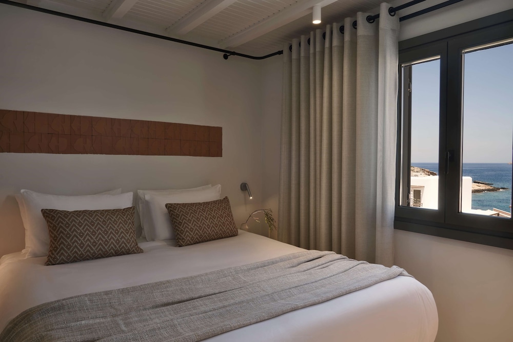 Deluxe Suite - Photo 1
