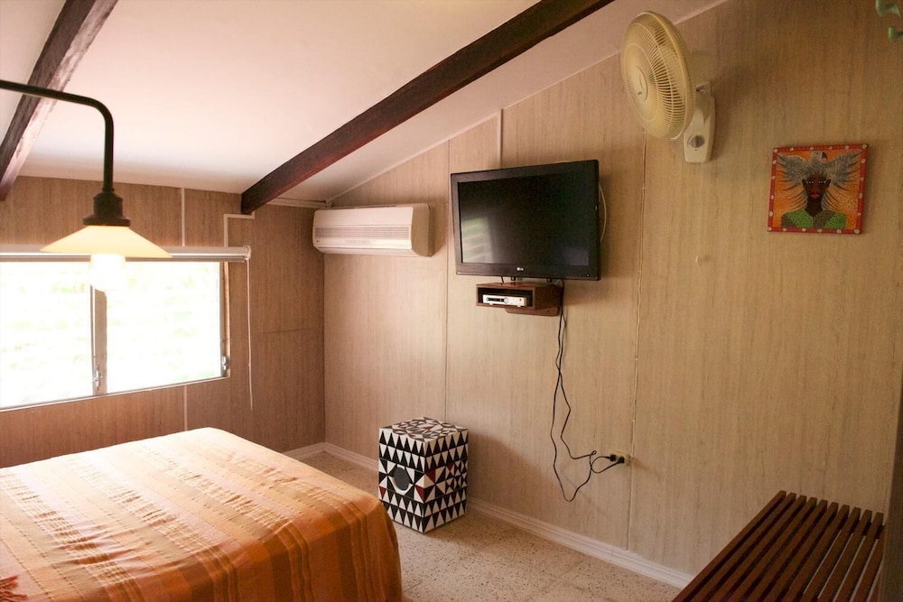 Basic Double Room, 1 Double Bed with Sofa bed photo 3