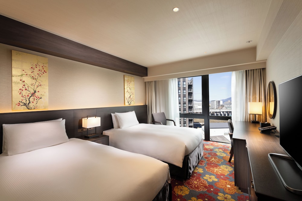 Deluxe Room, 3 Twin Beds photo 1