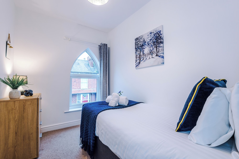 Apartment photo 2