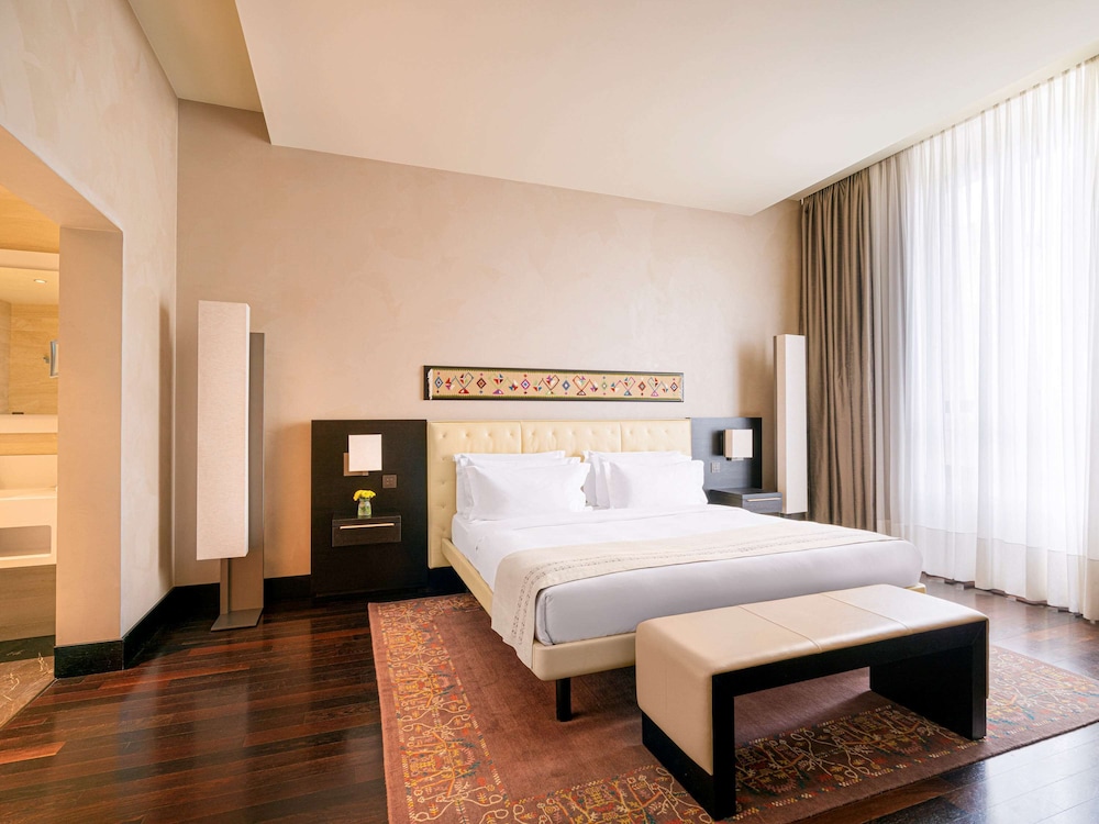 Signature Room, 1 King Bed (Sofa) photo 3